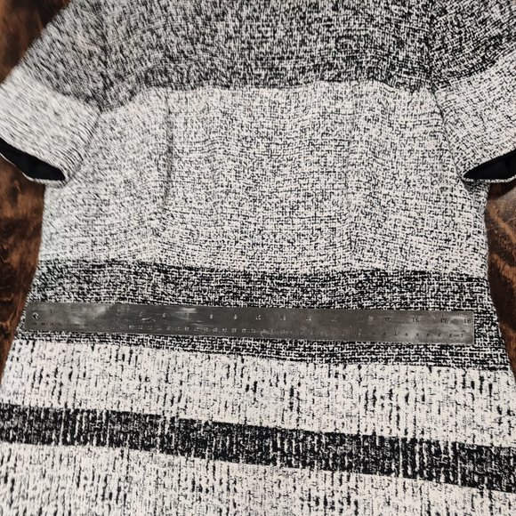 Carolina Herrera Size 12 - Picture 2 of 7